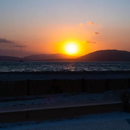 Botel Filipp's House Boat Alghero