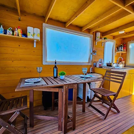 보트호텔 Filipp's House Boat