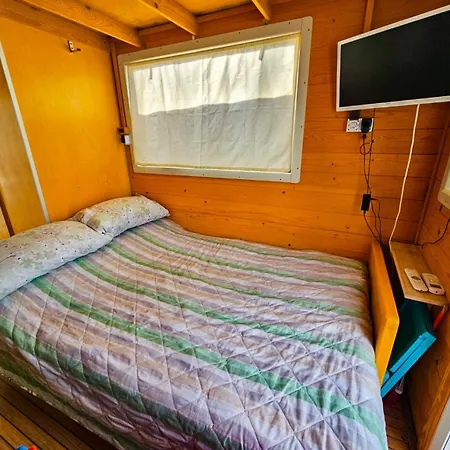 Filipp's House Boat