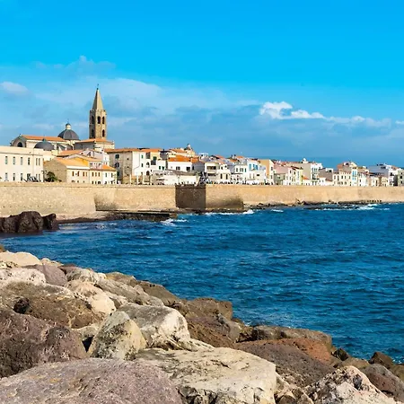 Filipp's House Boat 보트호텔